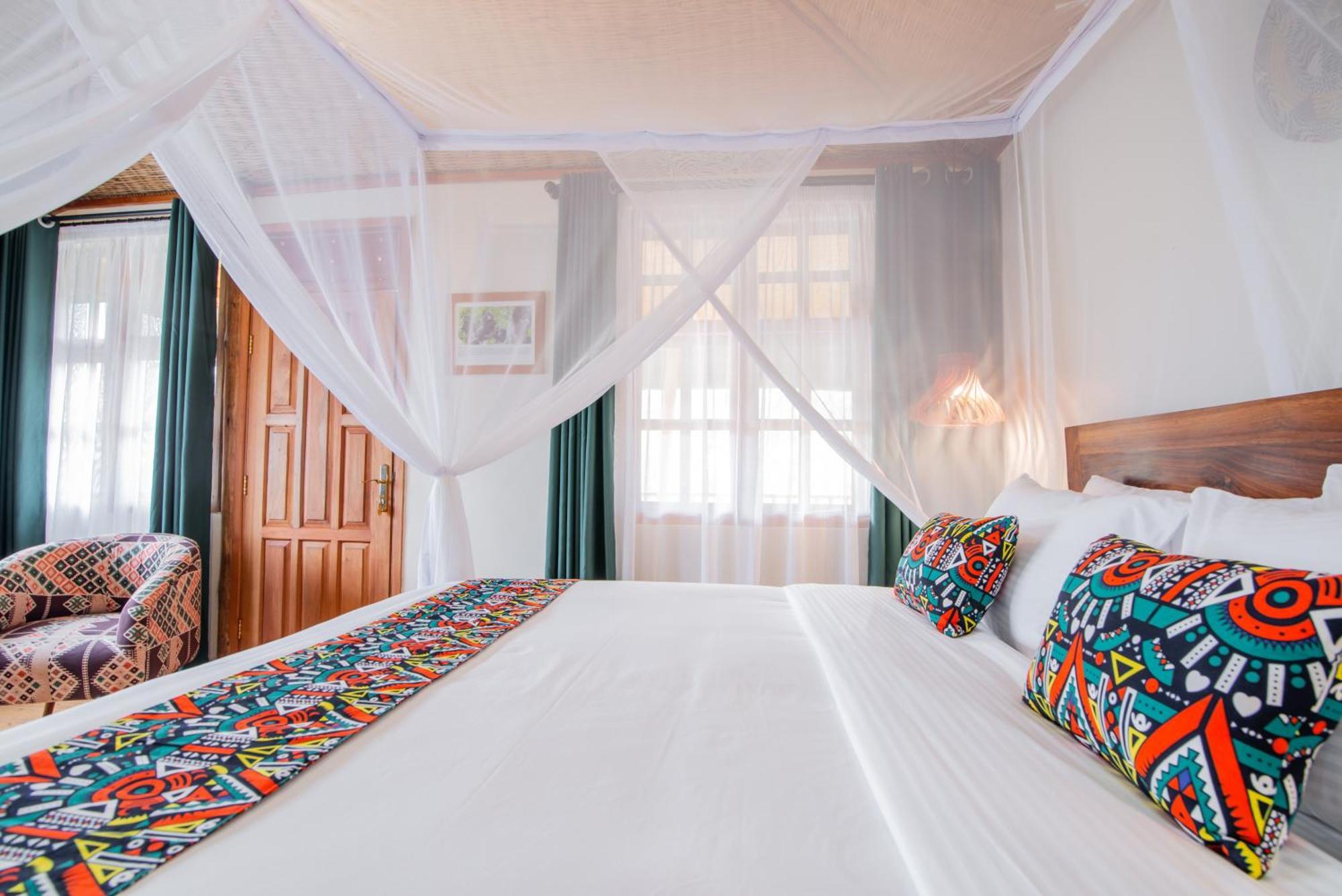 Gorilla Leisure Lodge Kisoro Екстериор снимка
